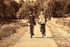 自分にダメ出しばかりしてしまう人への効果的な自己肯定感の高め方は？